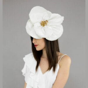 Magnolia Floral Headpiece - in ivory - Image 2