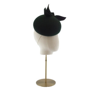 Ciara in green - bow beret - Image 3