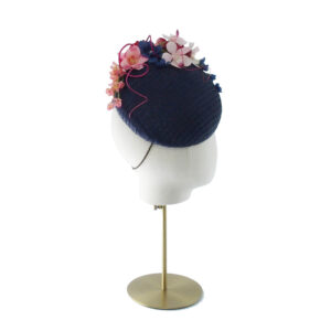 Carla beret in navy - Image 2